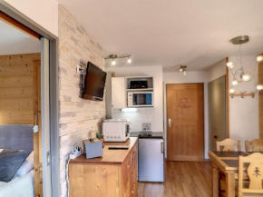 Appartement Confort 1 chambre, ski aux pieds, balcon, Wi-Fi, parking - FR-1-178-171